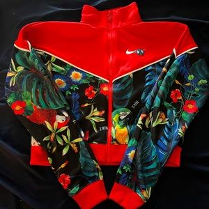 Nike Crop Zip Pullover in Floral / Jungle Print - Size Small - Warm Up Hoodie